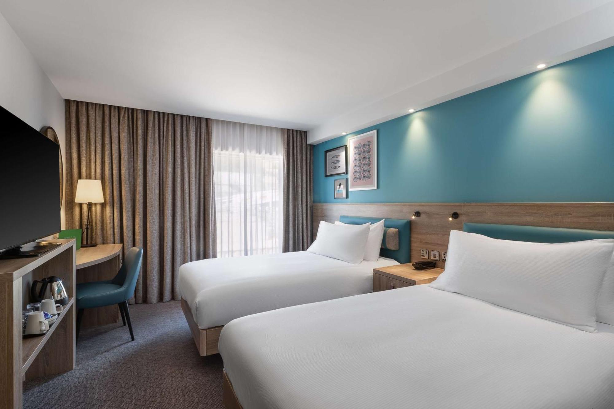 Hampton By Hilton Torquay Exterior foto